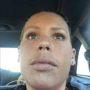 Meet your Posher, Steffany